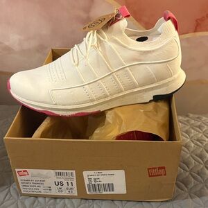 Fitflop Women’s Cream Knit Sneaker with Pink Accents